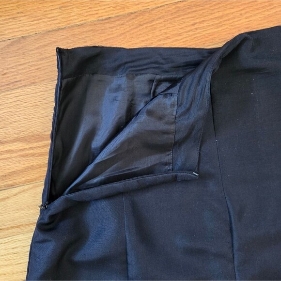 Allison Taylor 100% Silk Skirt Embellished womans size 14 Winter - Picture 6 of 6